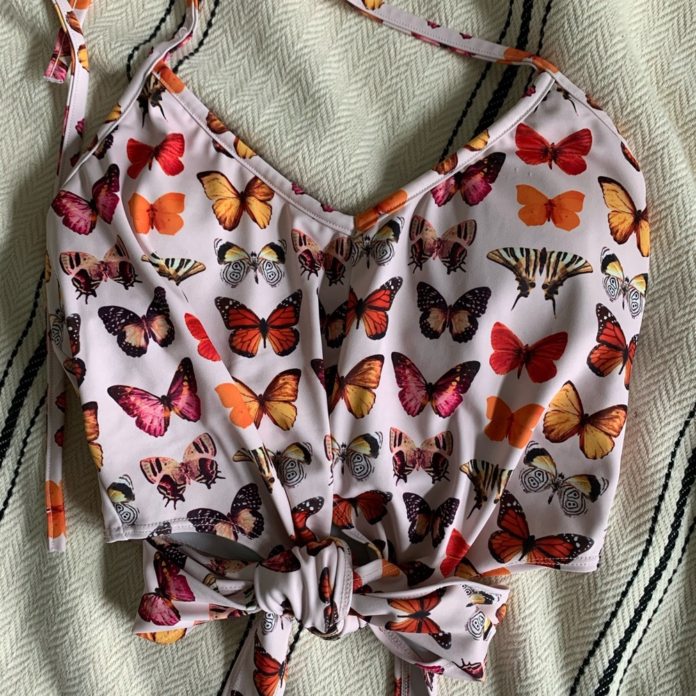 Kortni Jeane | Butterflies TiedUp Top {sz.XS}